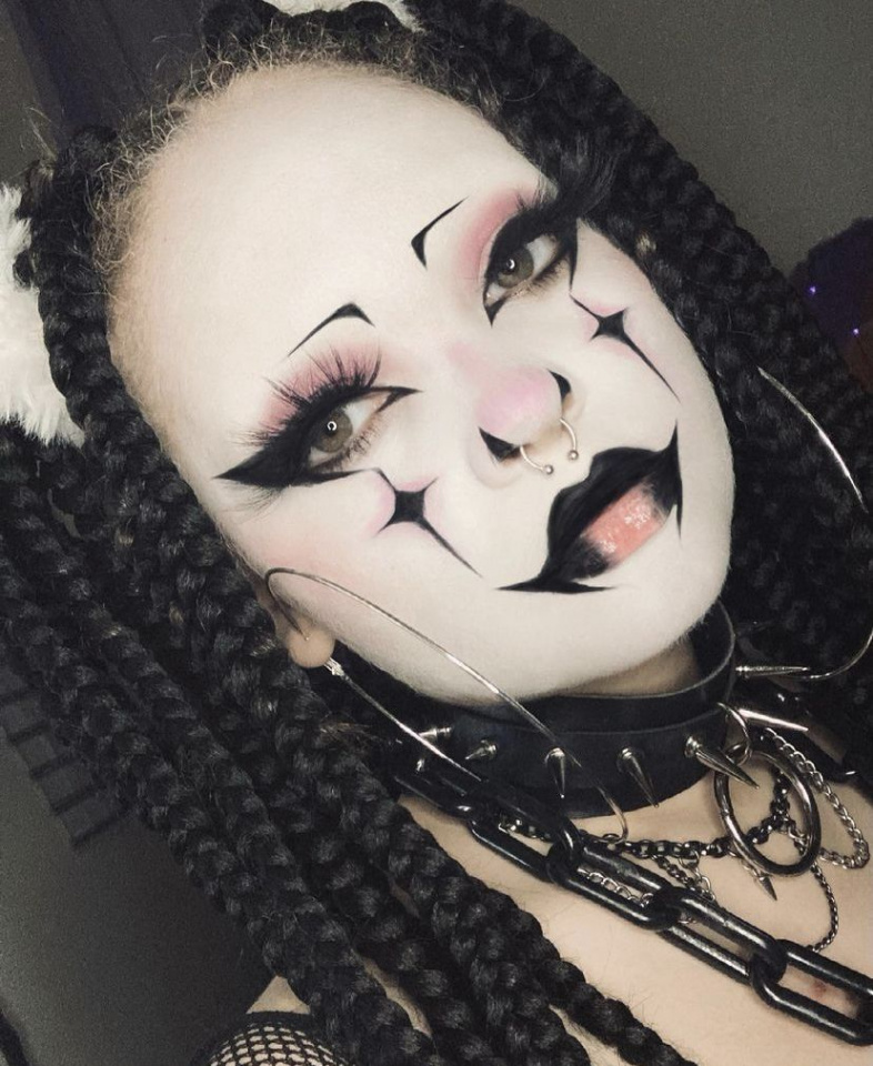 alt clown 🖤  Goth makeup, Emo makeup, Unconventional makeup