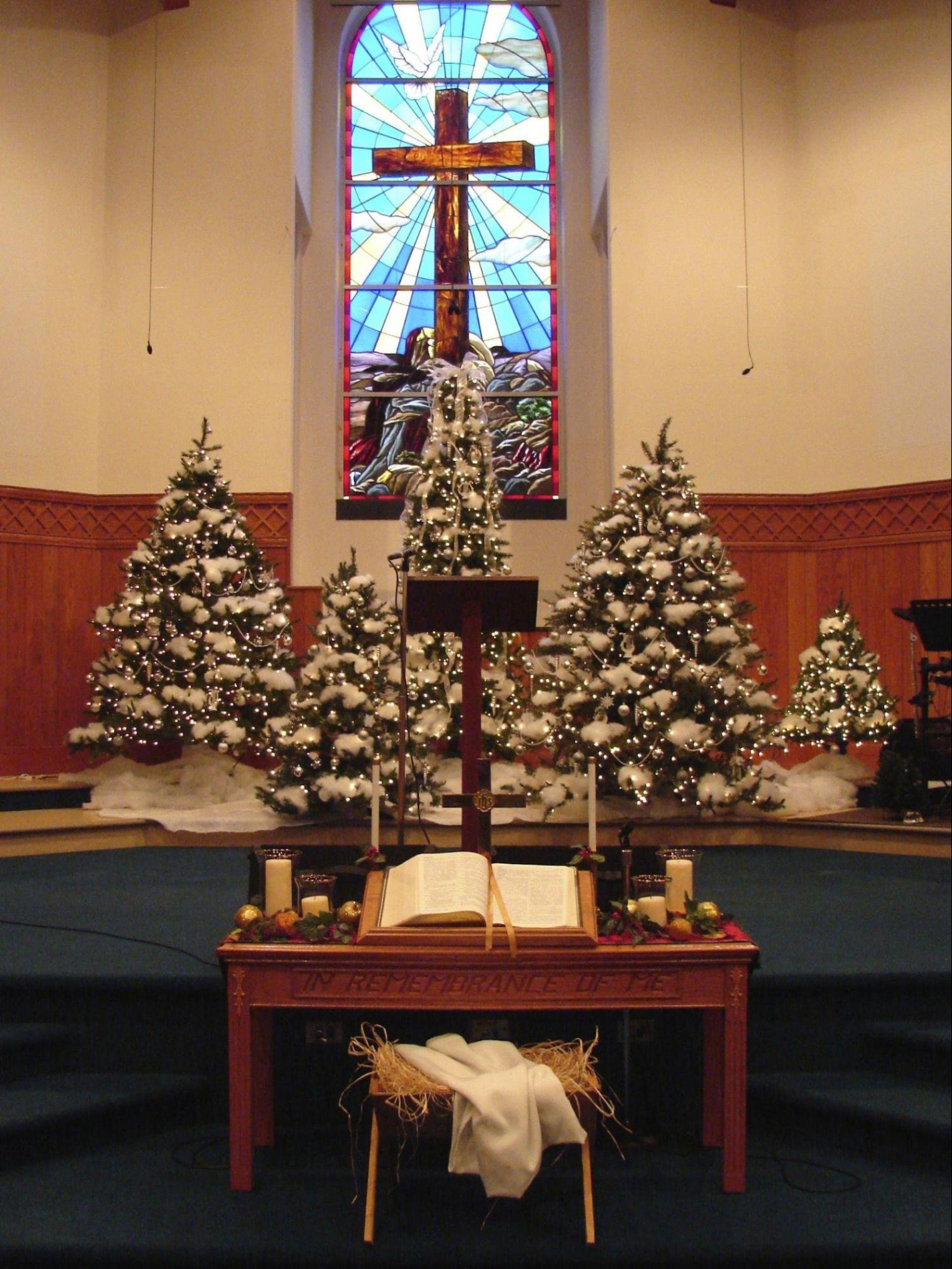 Amazing church decoration ideas for Christmas