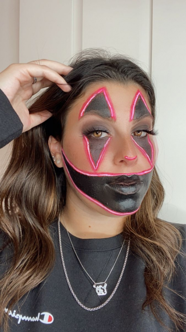 Black & Neon Pink Clown  Clown makeup, Halloween makeup