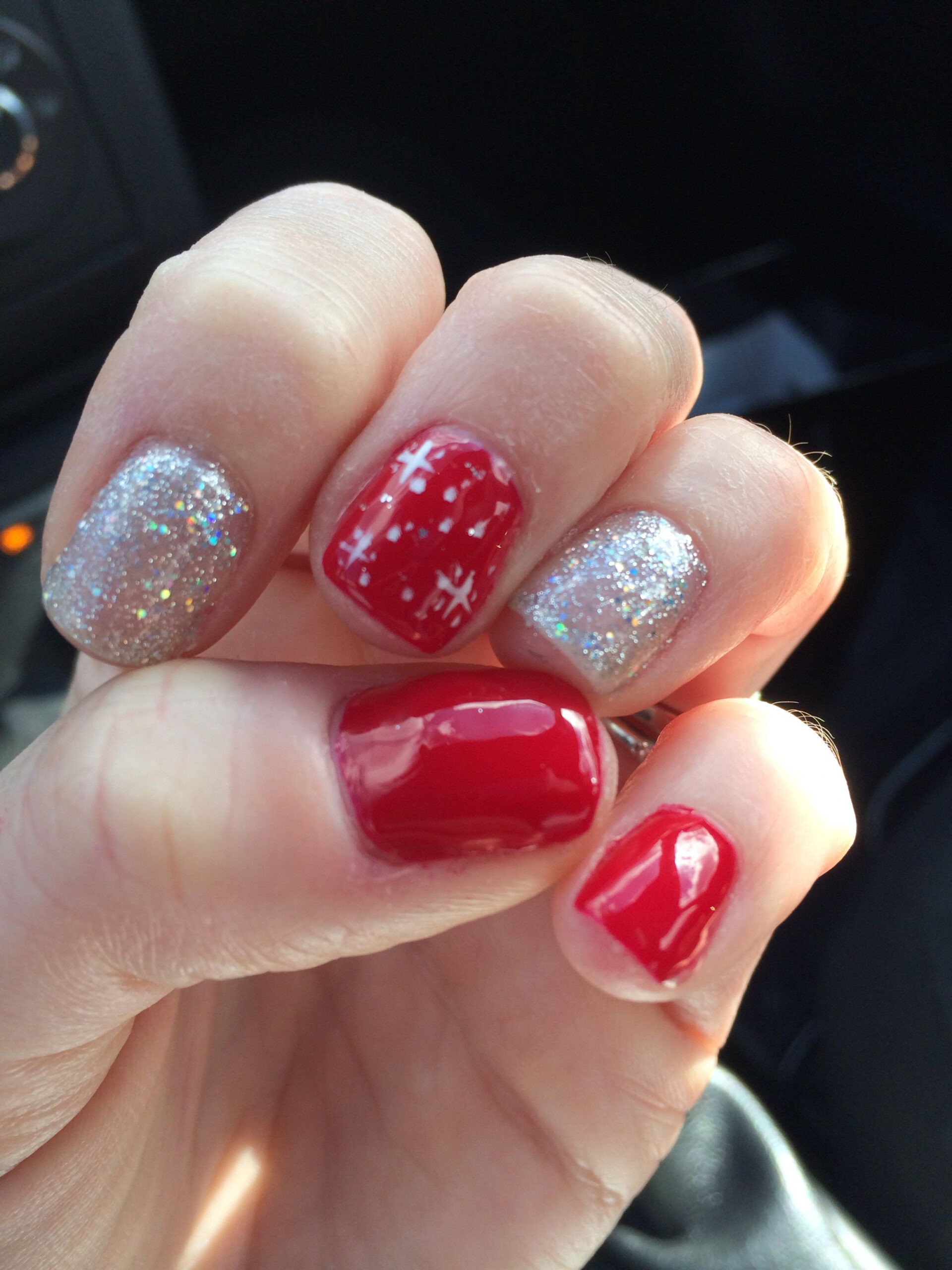 Christmas nails. Red. Glitter. Silver. White. Design nails