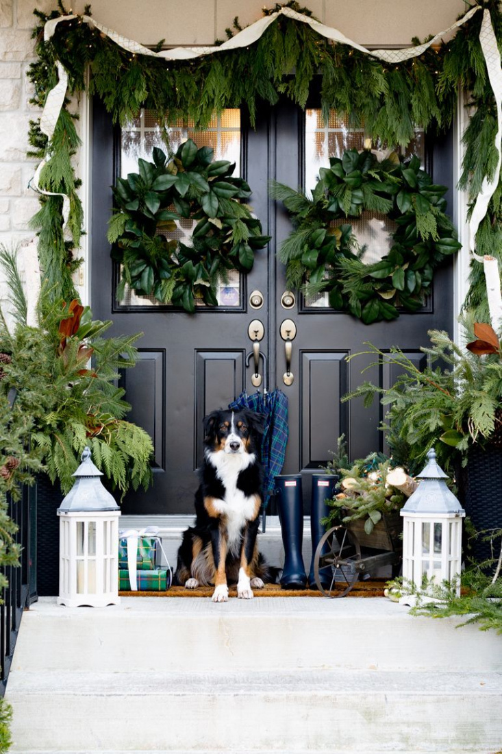 DIY Christmas Door Decorations - Holiday Door Decorating Ideas