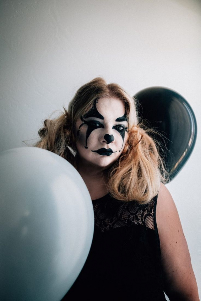 Easy Black and White Clown Makeup  Hey Sunny Jess  Black and