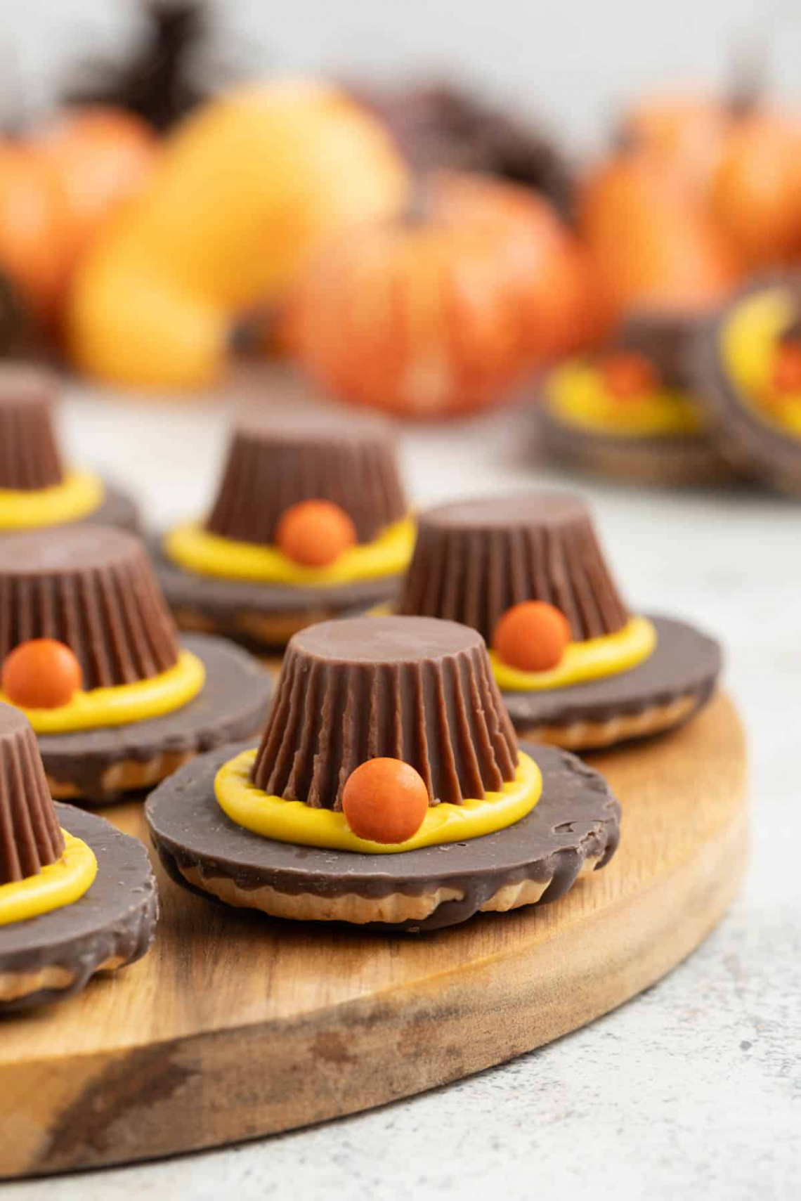 Easy Pilgrim Hat Cookies - House of Nash Eats