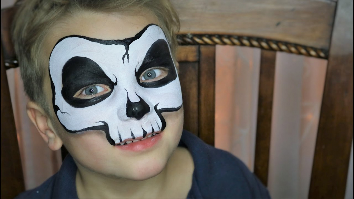 Easy Skull Face Painting / Makeup