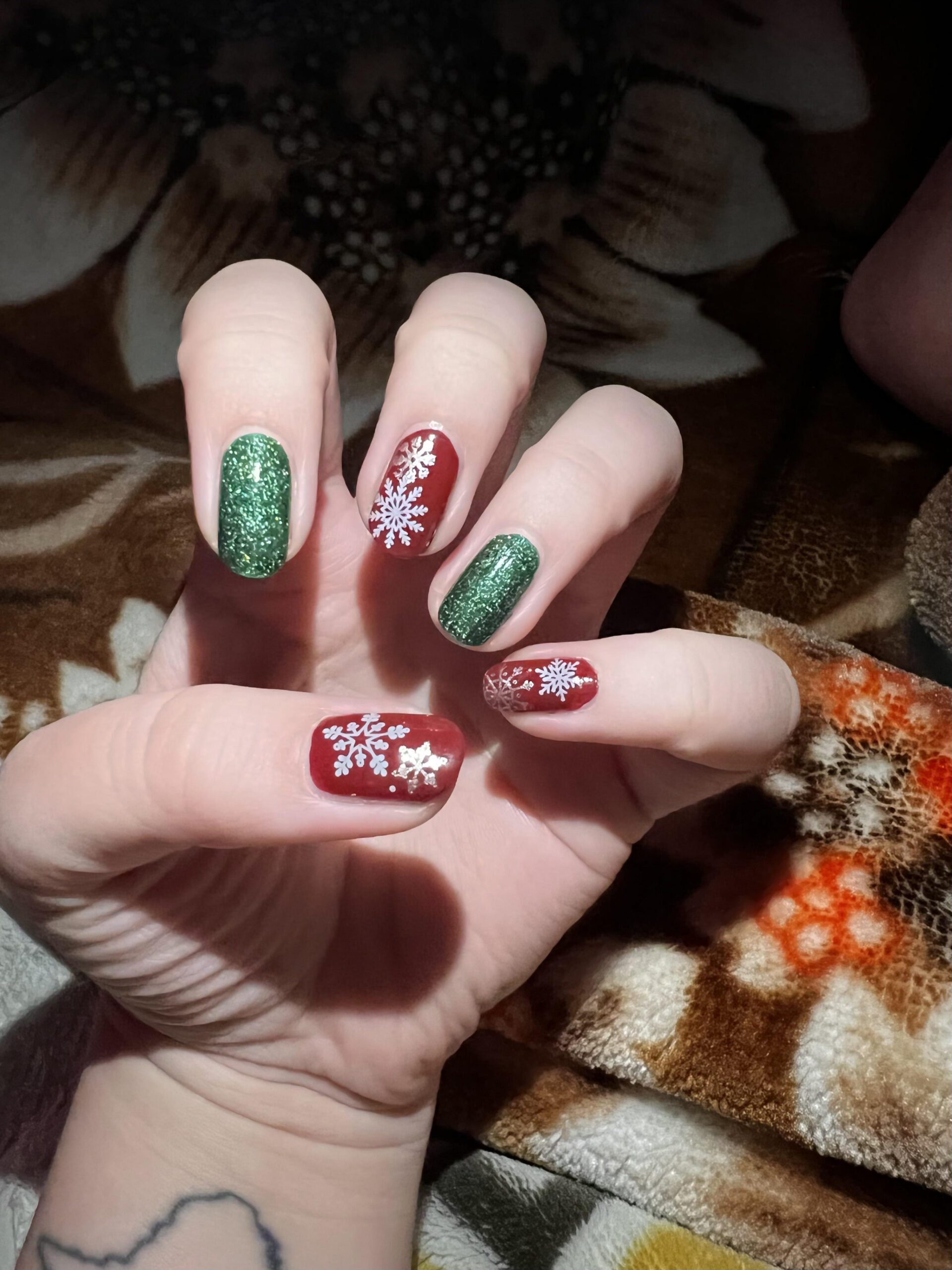 Festive Christmas nails : r/RedditLaqueristas