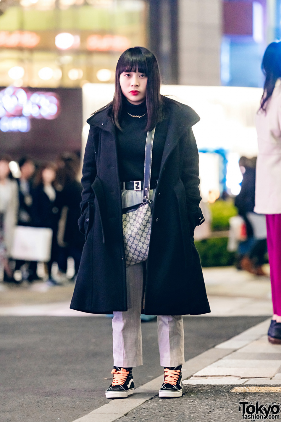 Japanese Chic Minimalist Winter Fashion w/ Burberry, Lacoste, Vans