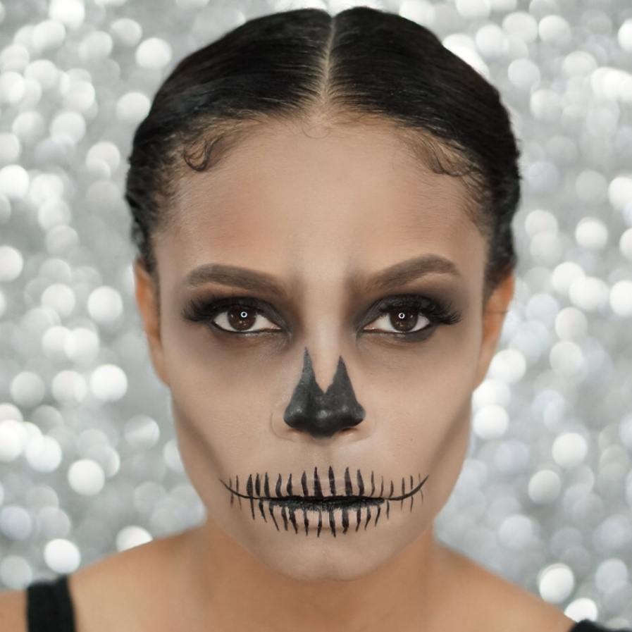 Last Minute Easy Skeleton Makeup For Halloween