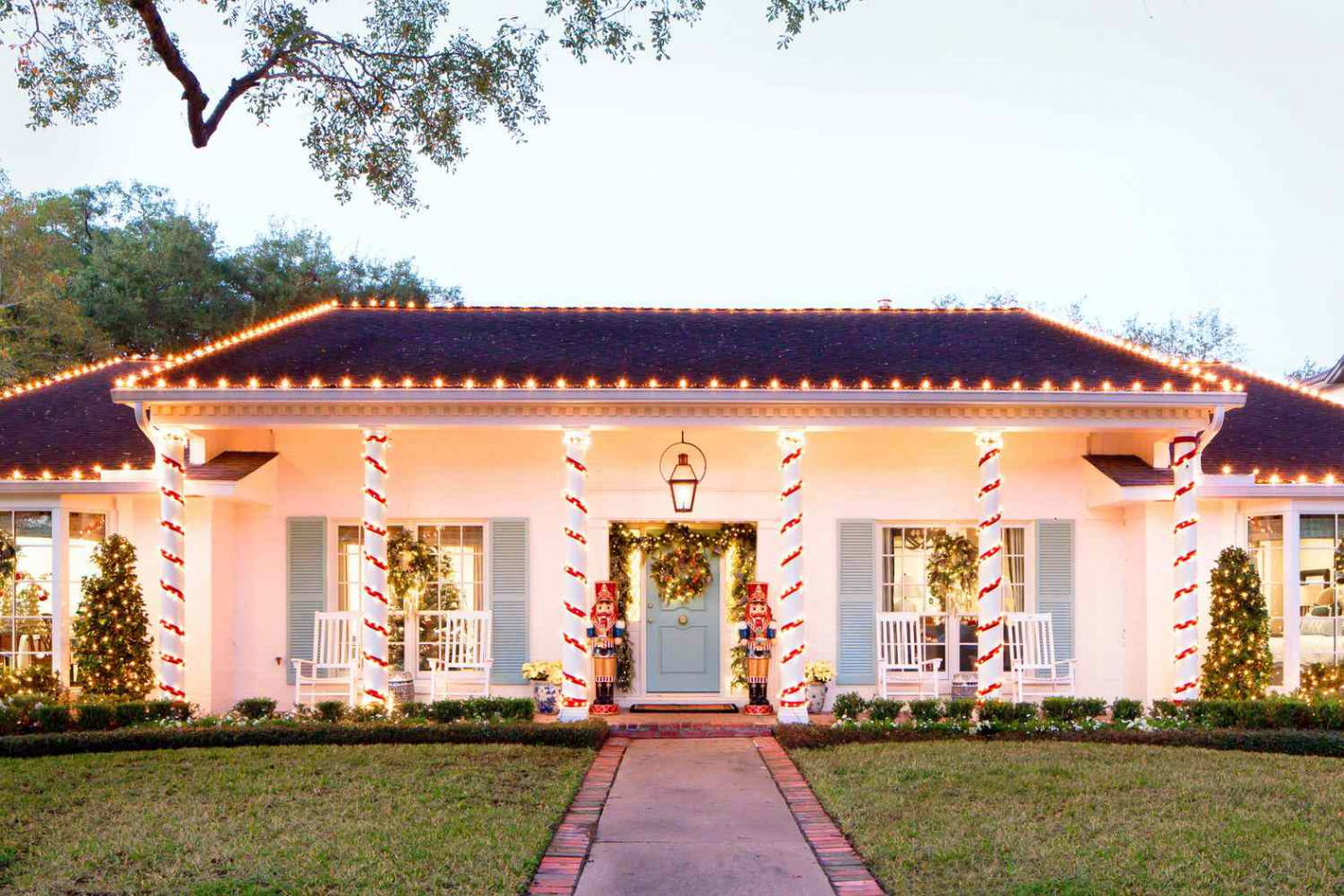 Outdoor Christmas Light Ideas To Make Your Home Shine