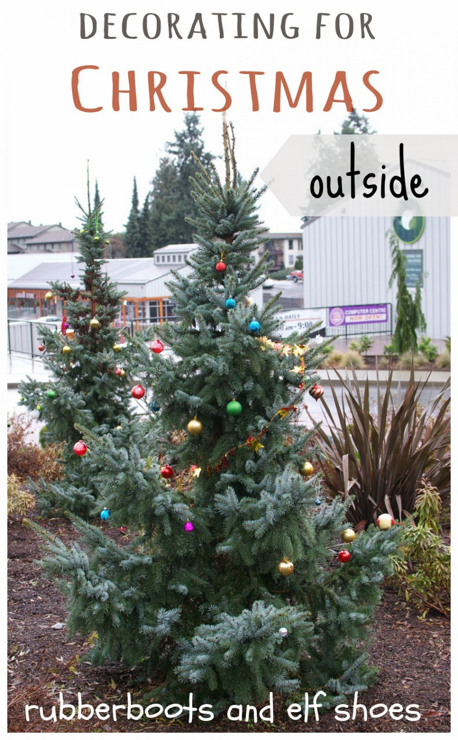 outdoor decorating for Christmas - rubber boots and elf shoes