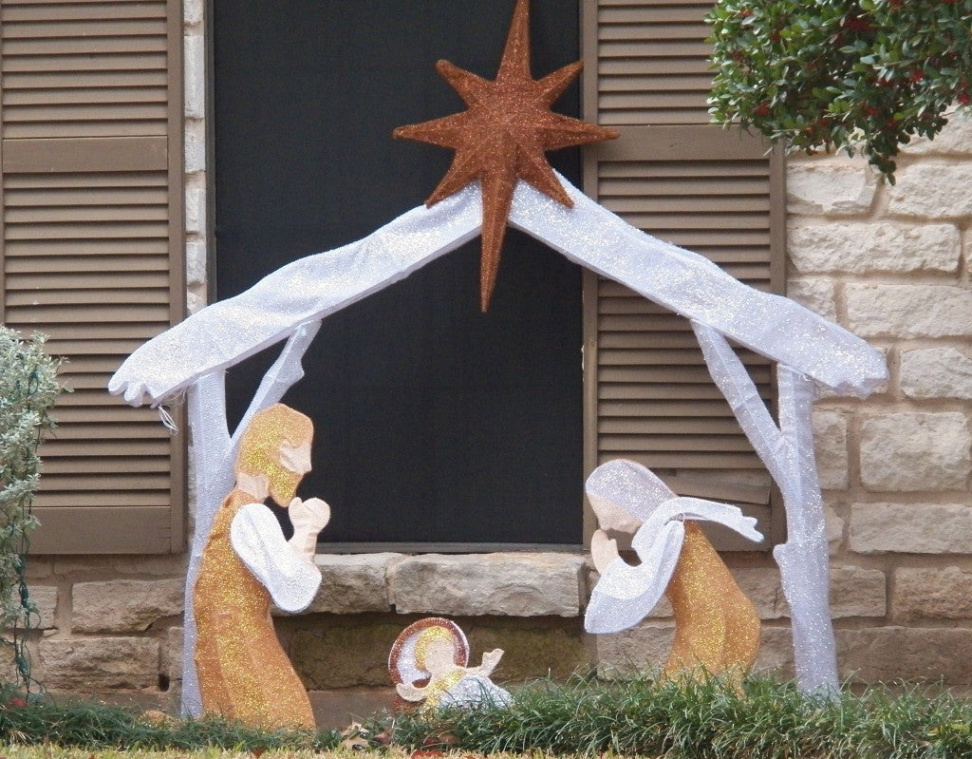 Outdoor Nativity Scene Ideas  MyNativity