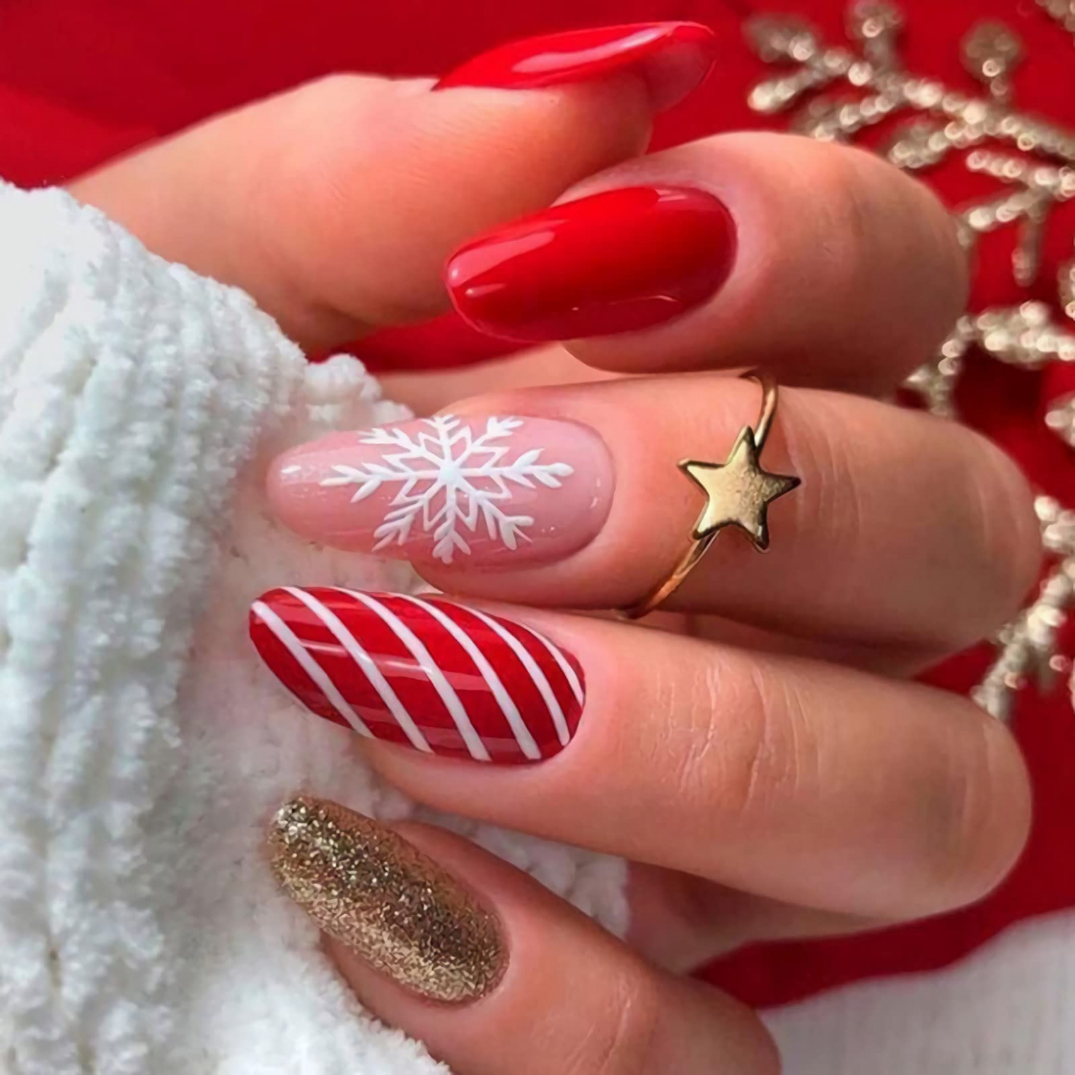 Pcs Christmas Press on Nails Almond, Glossy Medium Fake Nails for Women,  Christmas Glue on Nails with Designs (Gold Glitter and Snowflake)