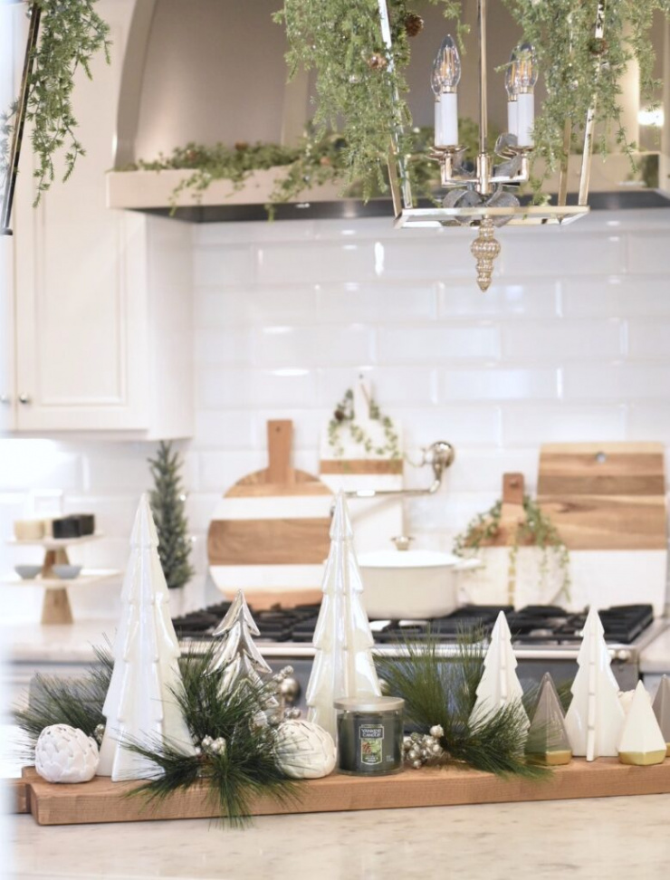 Simple Ideas for Christmas Decor in the Kitchen - to have + to host