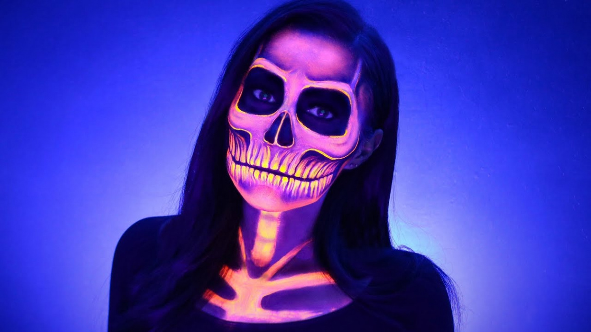 SKULL MAKEUP l Glow in the dark halloween tutorial