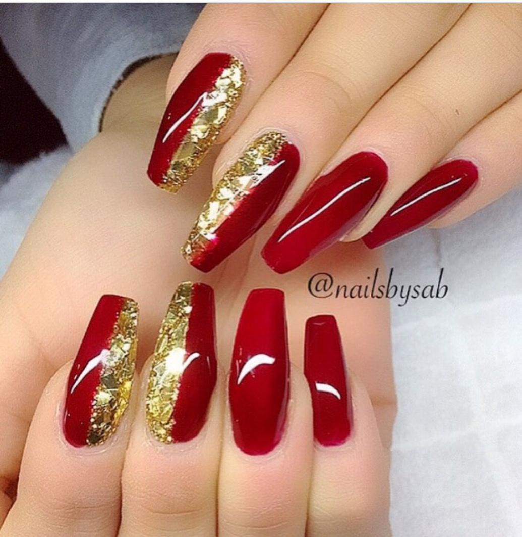 + Stunning Red and Gold Nails For A Sophisticated Manicure