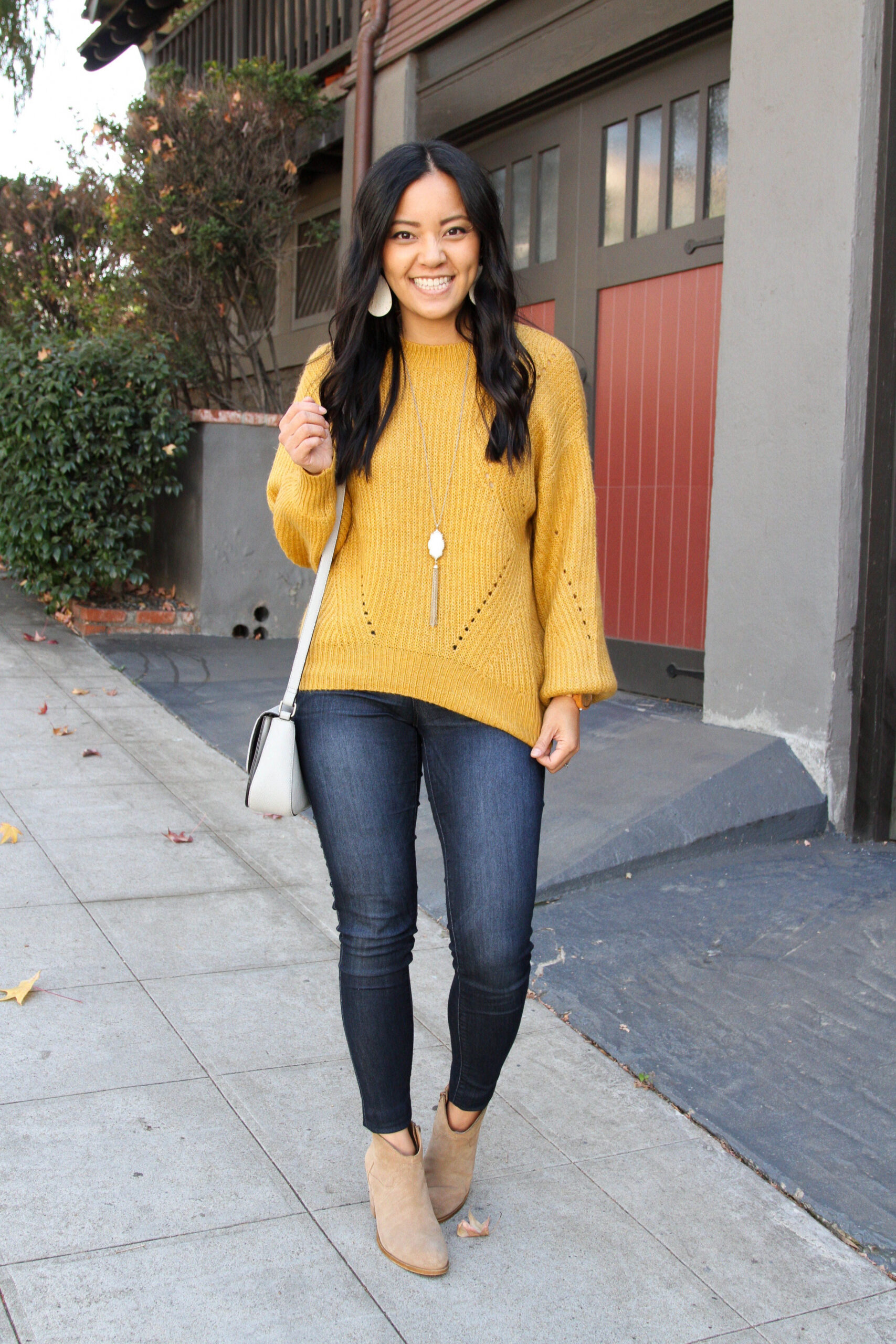 Super Comfy Thanksgiving Outfits (Including Stretchy Jeans