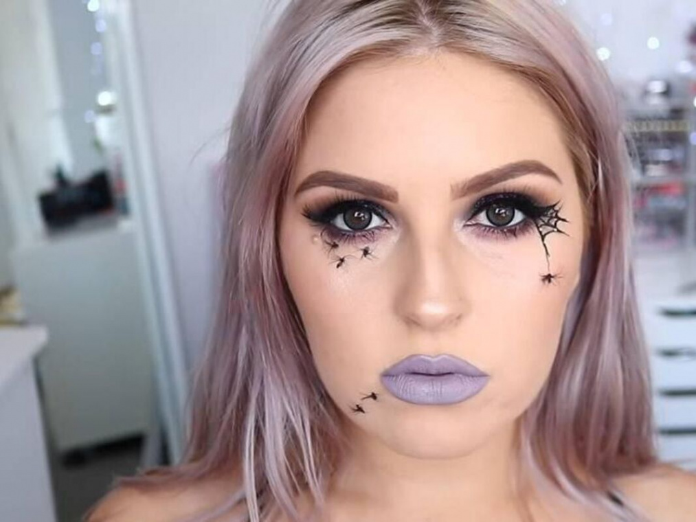 super easy last-minute Halloween makeup looks