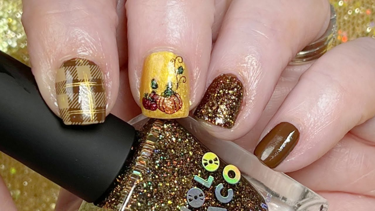 Thanksgiving Nail Art Mani  Holo Stamping  Watch Me Work  Nail Art  Queenie