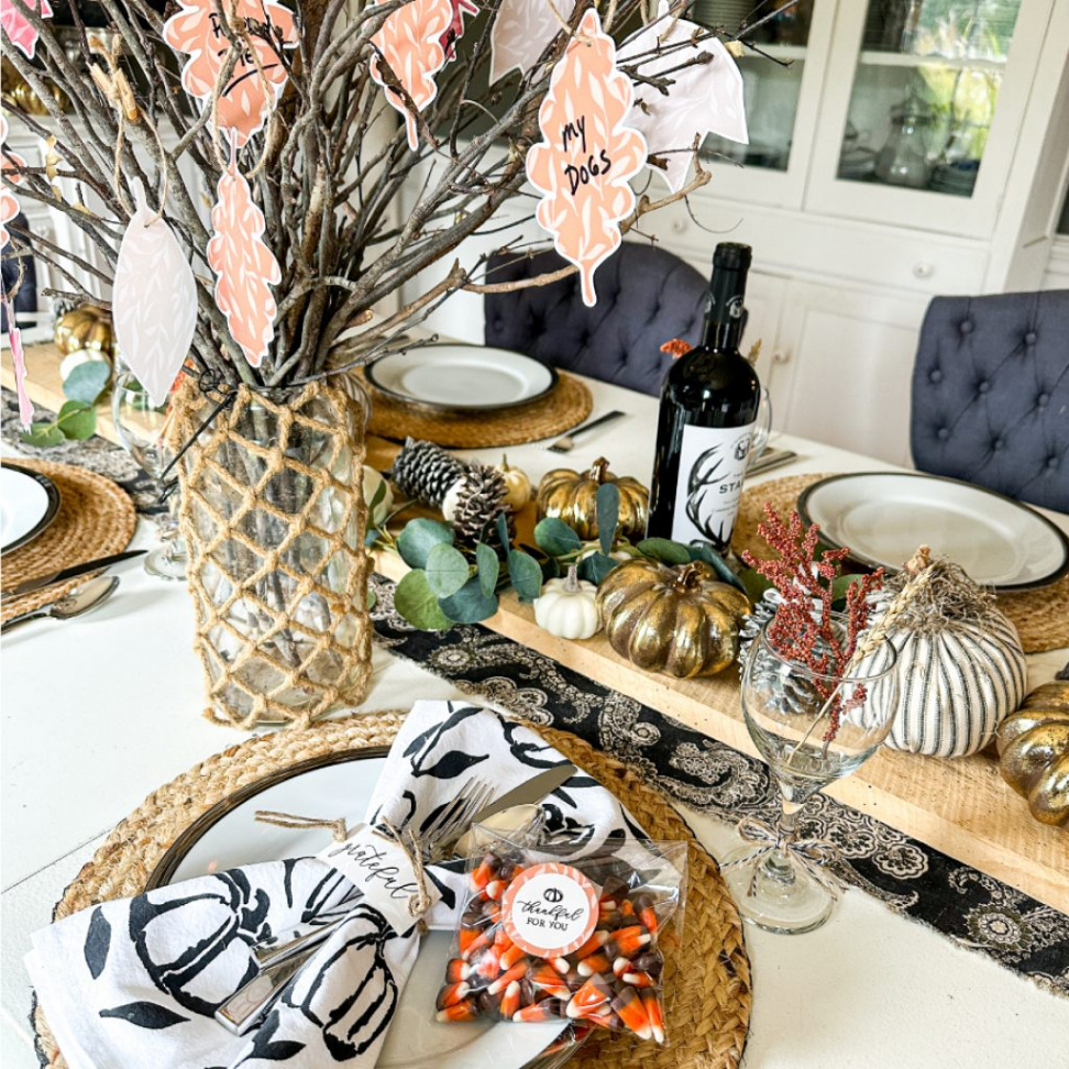 Thanksgiving Table Decor Two Easy Ways & Thankful For Centerpiece