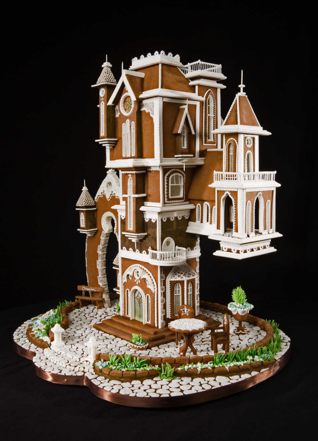 These Elaborate Gingerbread Creations Prove That Baking Is An Art