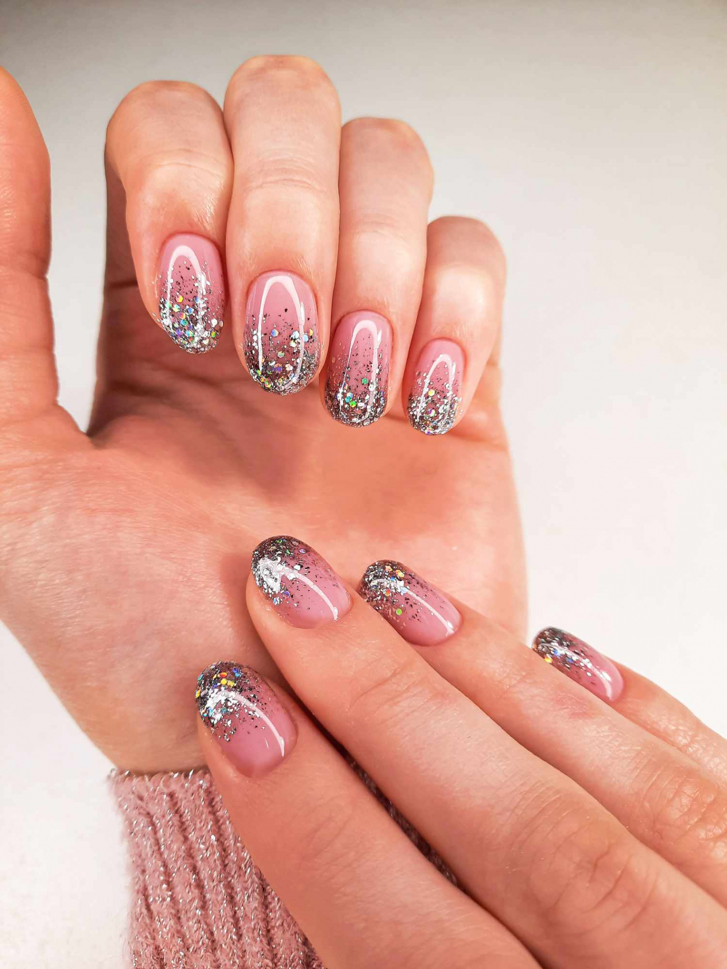 These  Glitter Ombré Nails Will Steal The Show Every Time