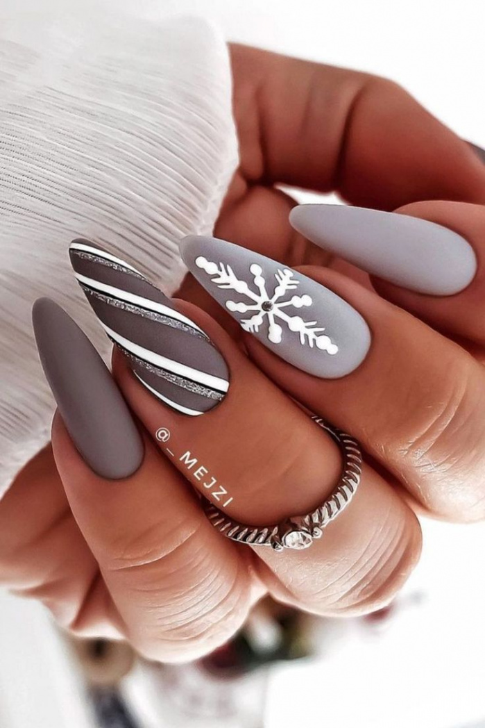 Top Winter nails trends for Christmas nails  Christmas nails