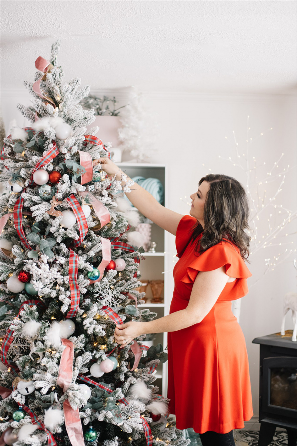 Unique Decorating Ideas For A Christmas Tree  The DIY Mommy