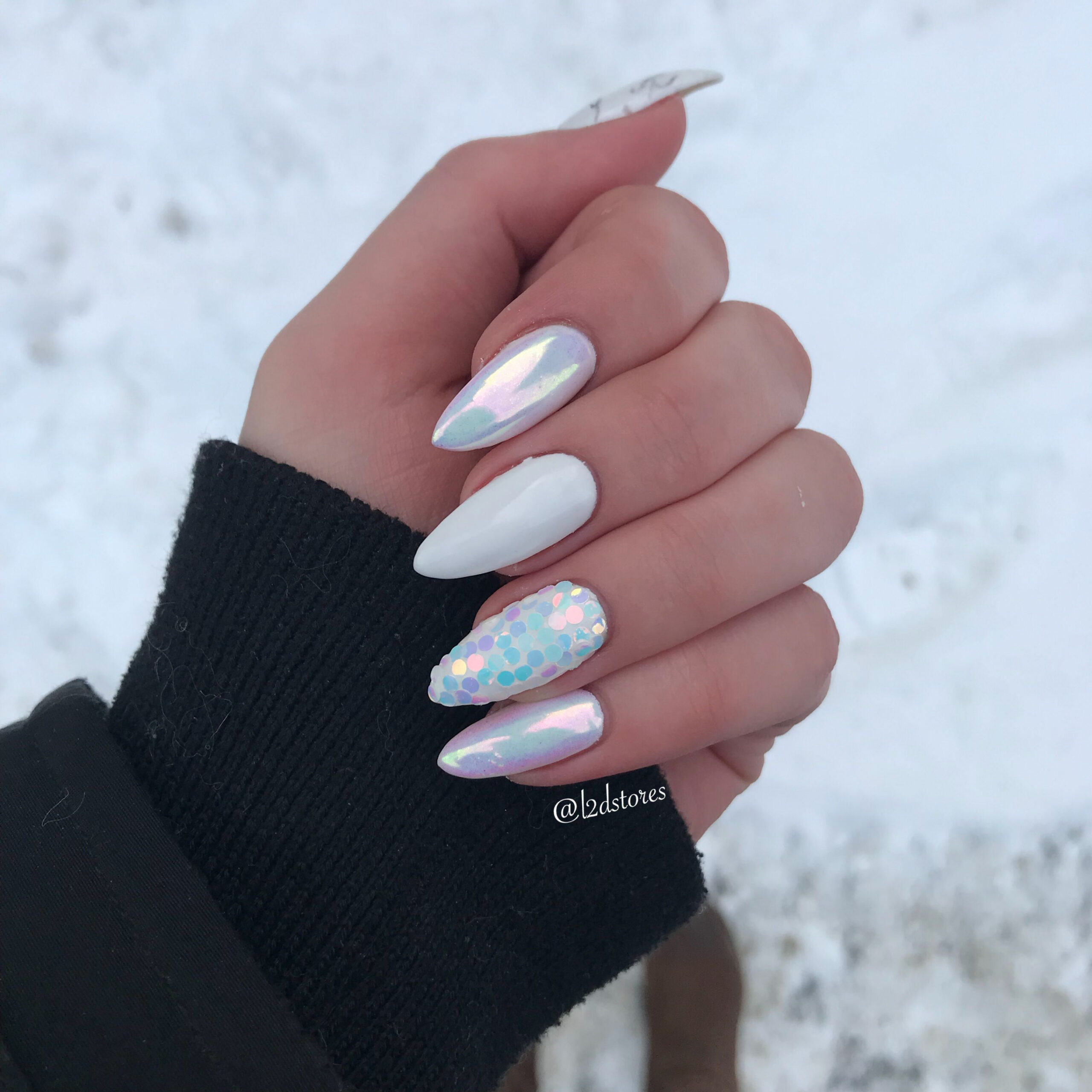 Winter nails ❄️✨  Mermaid nails, Winter nails, Unicorn nails