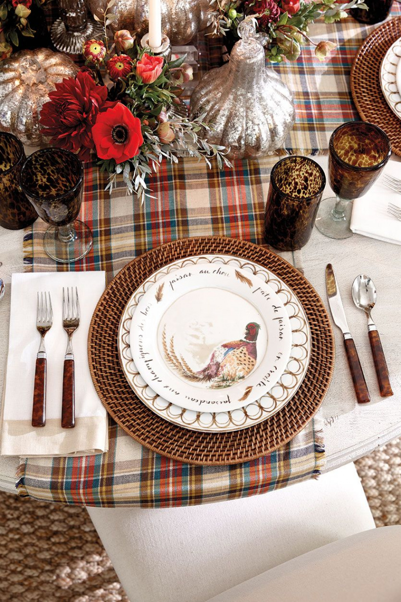 A Stylish Thanksgiving Table for Your Family Gathering - How to