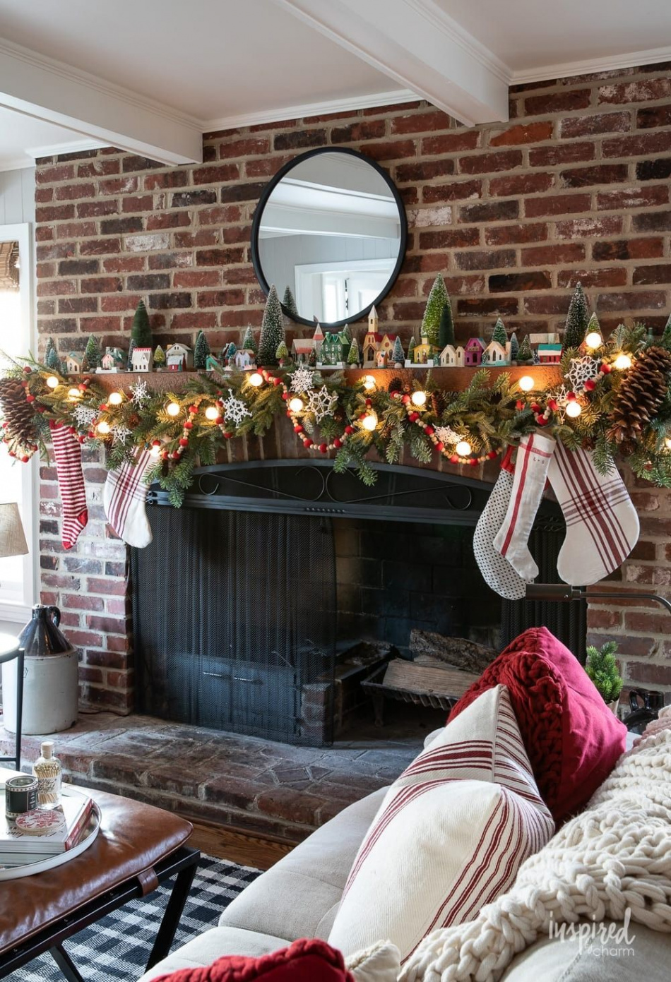 Best Christmas Mantel and Fireplace Décor Ideas