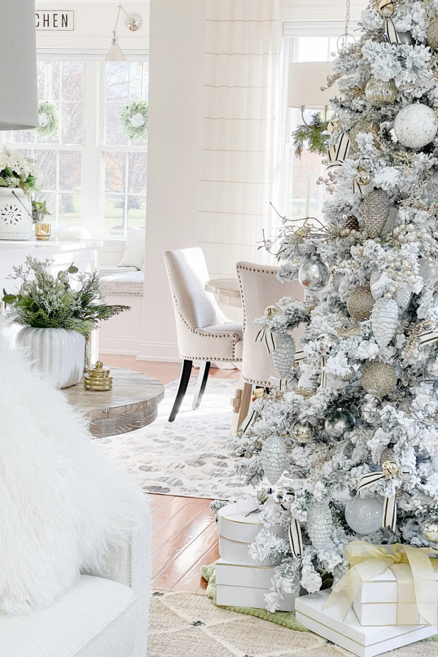 Best White Christmas Decorating Tips - StoneGable