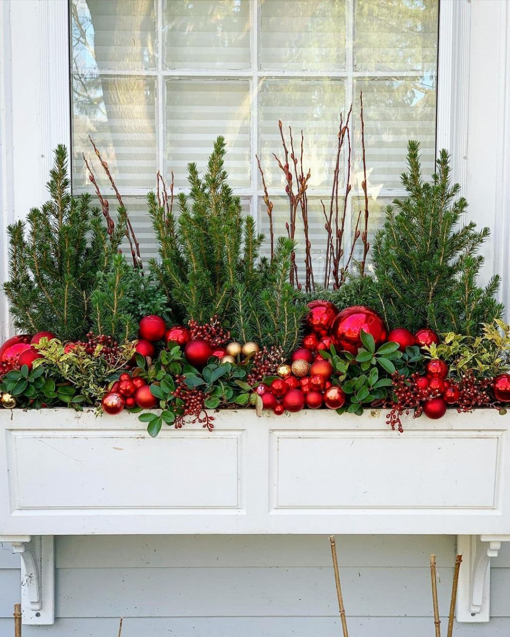 Christmas Balcony Decorating Ideas  Apartment Therapy