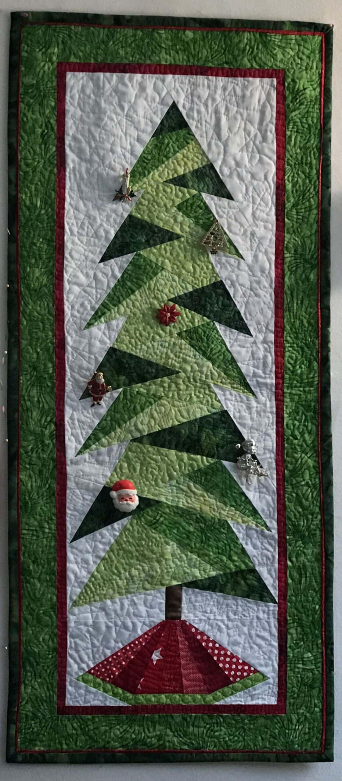 Christmas Tree Quilted Wallhanging  Christmas tree quilt