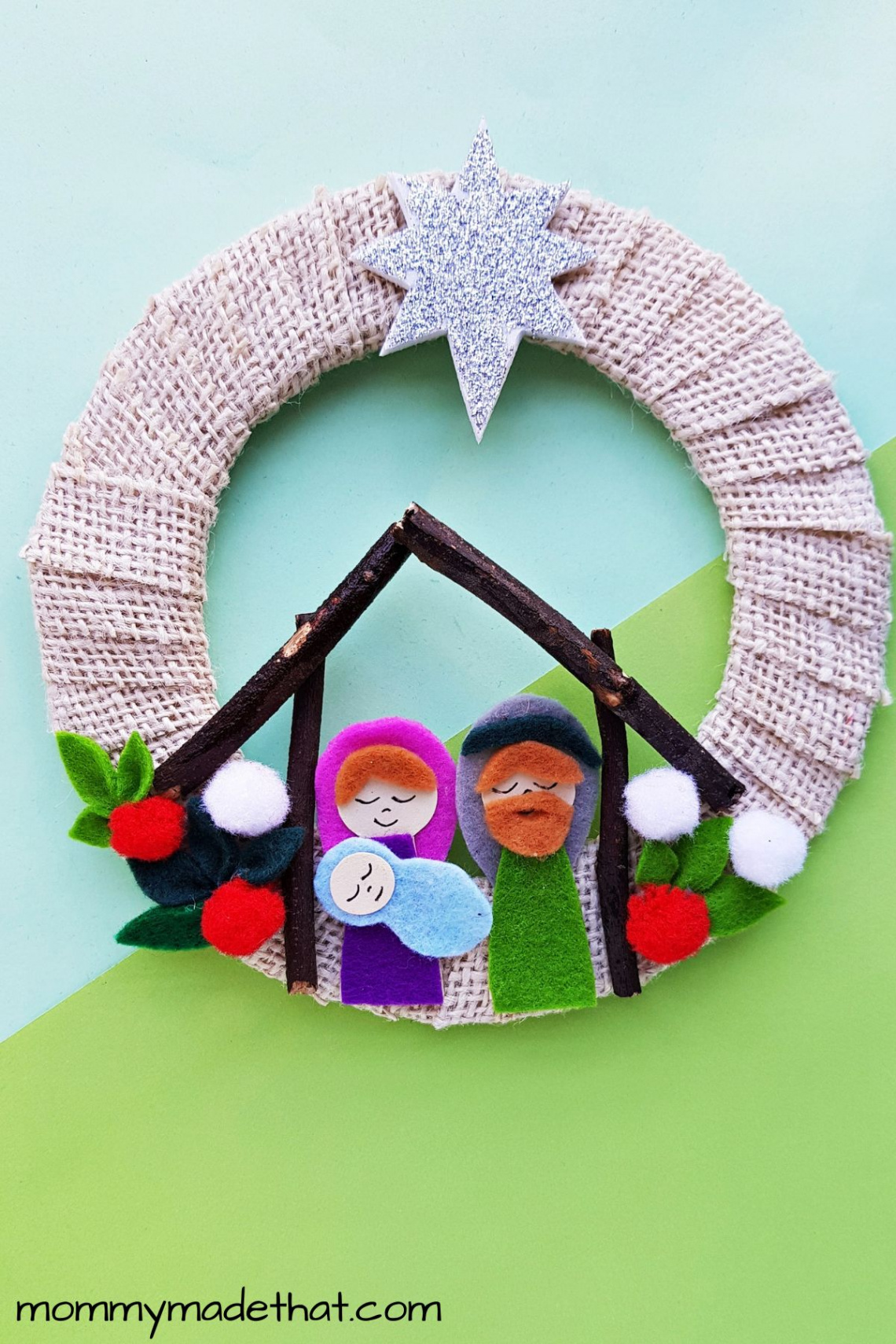 Cute Nativity Wreath (A Cute Christmas Craft with Free Template)