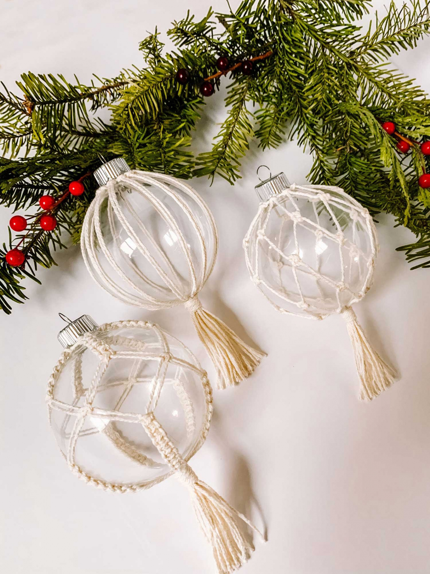 DIY Macrame Christmas Ball Ornaments — The Green Mad House