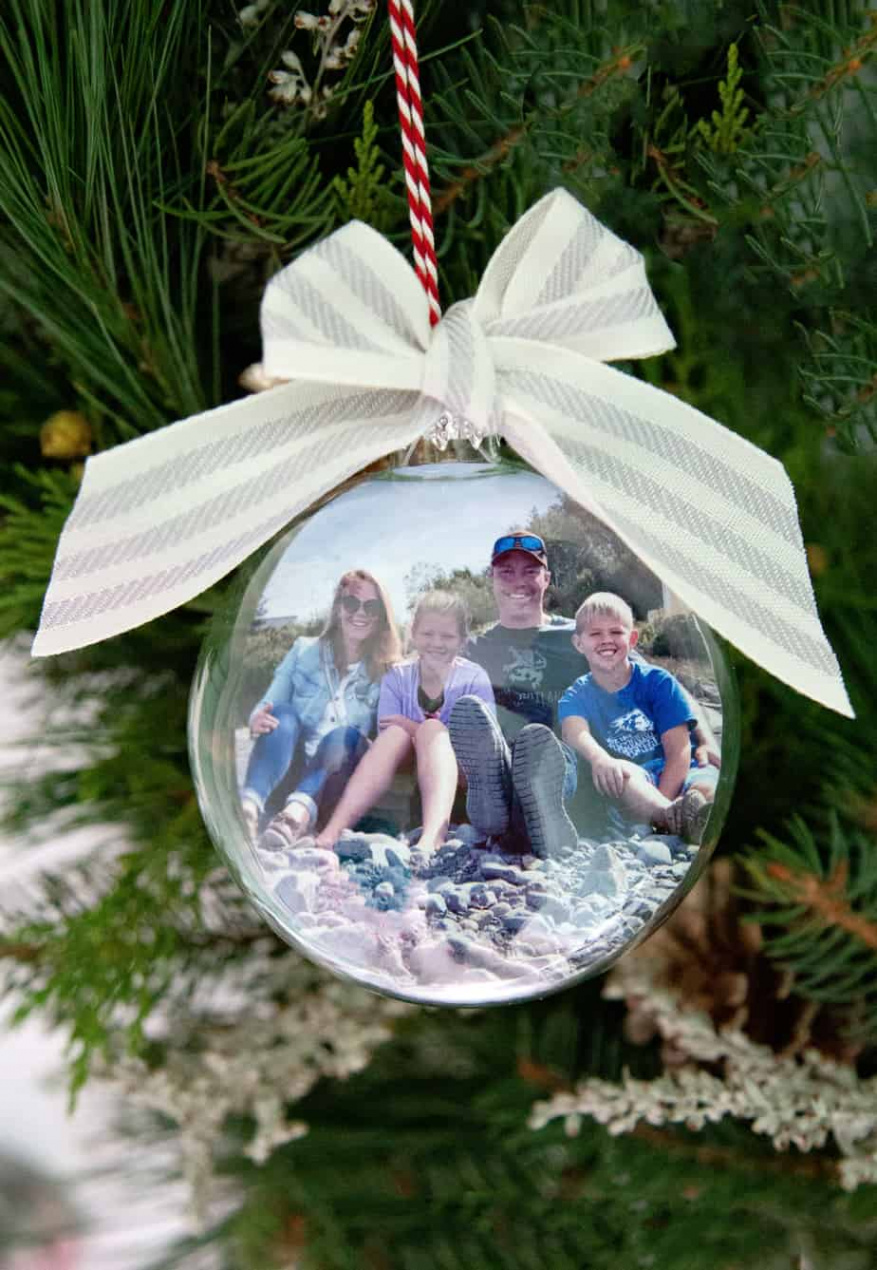 DIY Photo Ornaments  Canada DIY  Fynes Designs