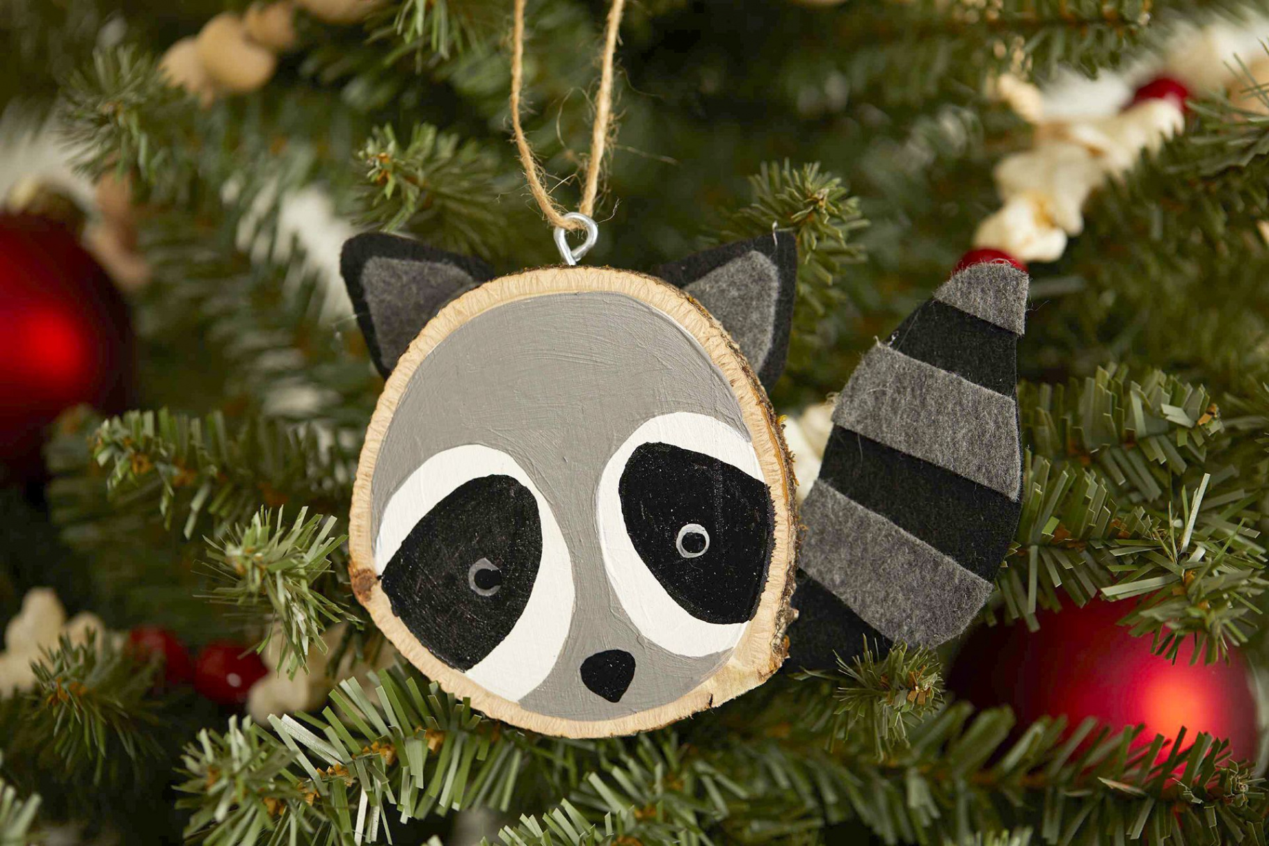 Easy and Adorable Christmas Ornaments Kids Can Make