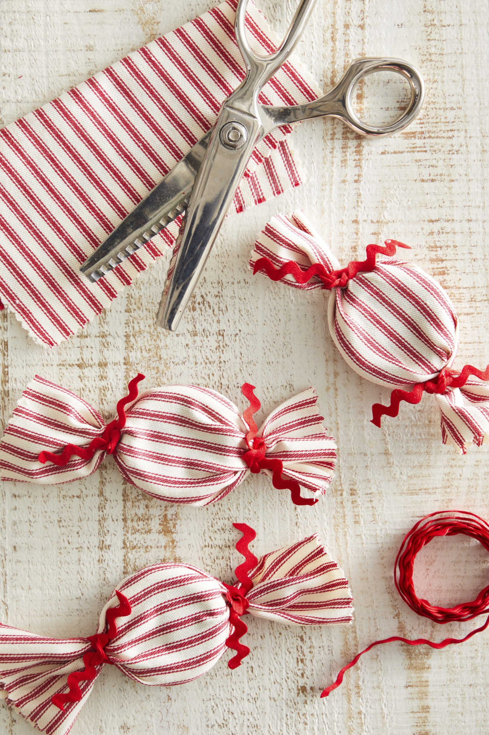 Easy Homemade Christmas Gift Ideas on a Budget