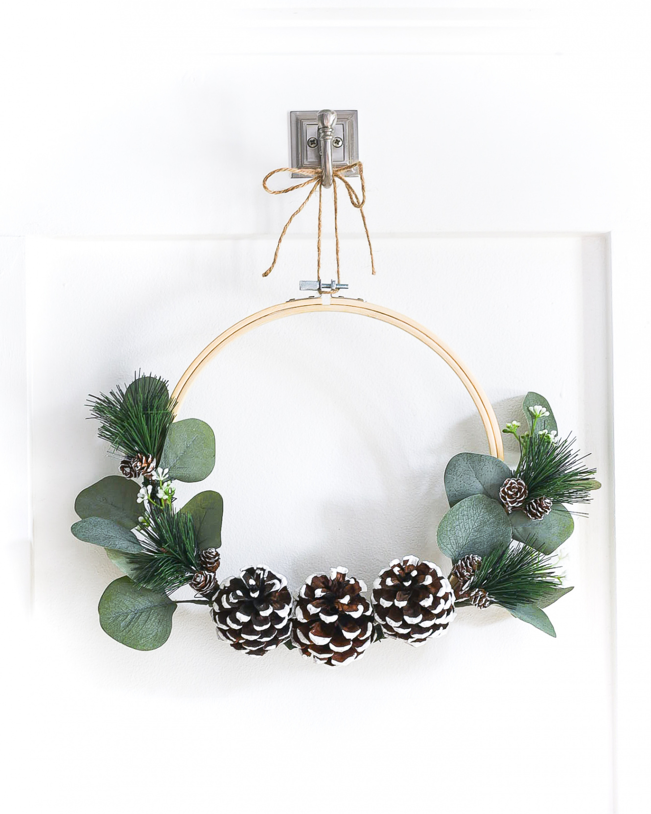 Embroidery Hoop Winter Wreath - It All Started With Paint