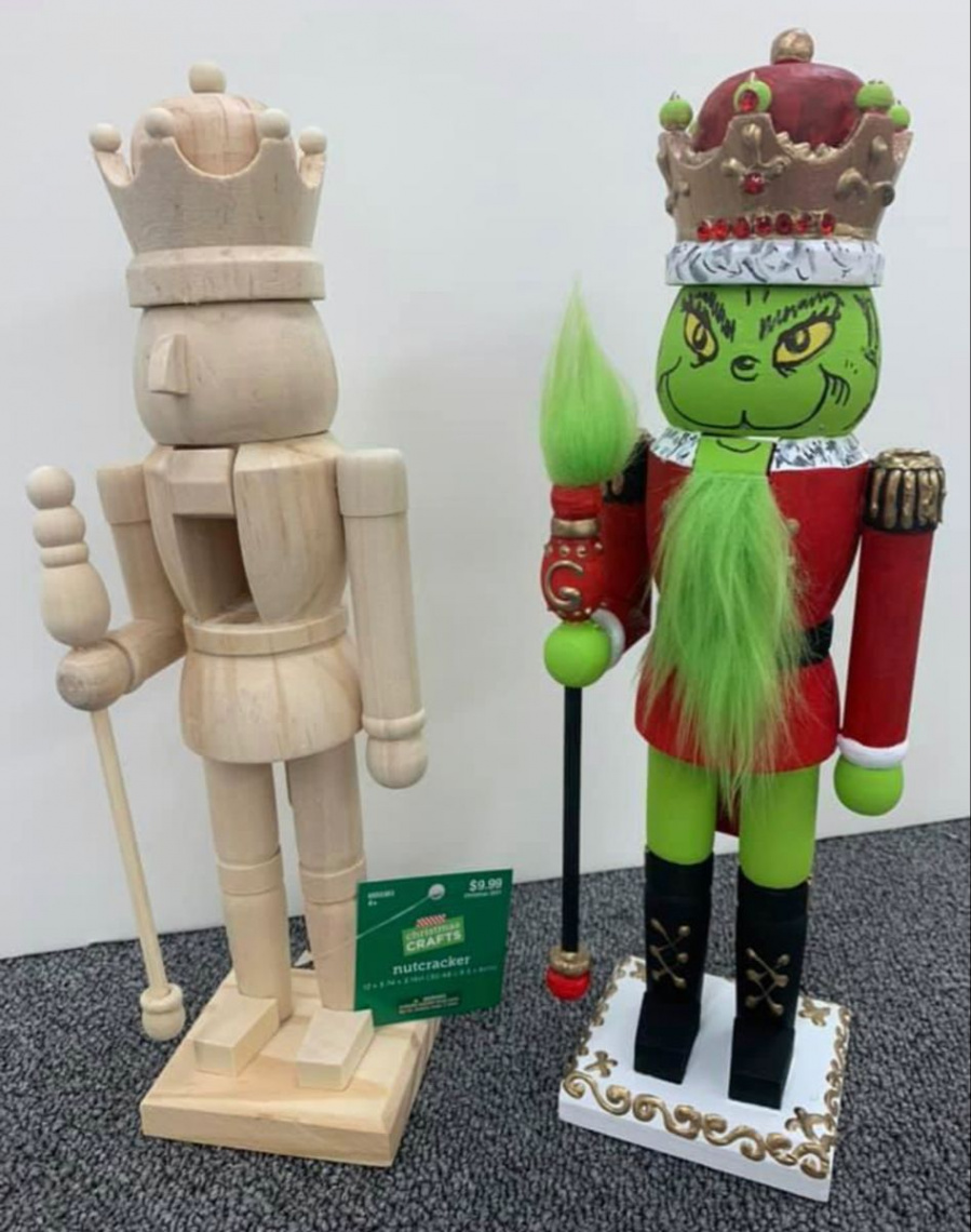 Festive Home Decor Inspiration:  Grinch christmas, Holiday crafts