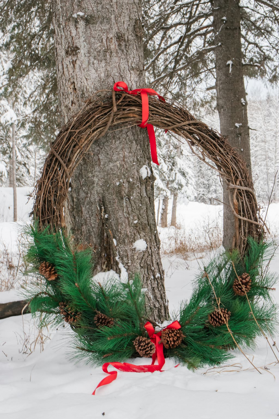 How To Make A Giant Christmas Wreath - Making it in the Mountains