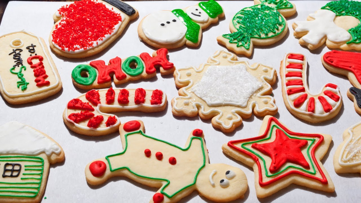 How to Make Easy Christmas Sugar Cookies - The Easiest Way