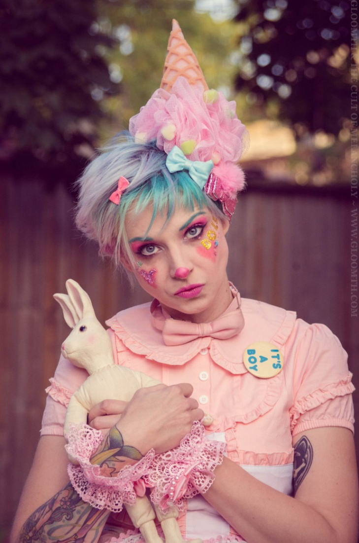 Kawaii Clown Outfit! – Gloomth & the Cult of Melancholy