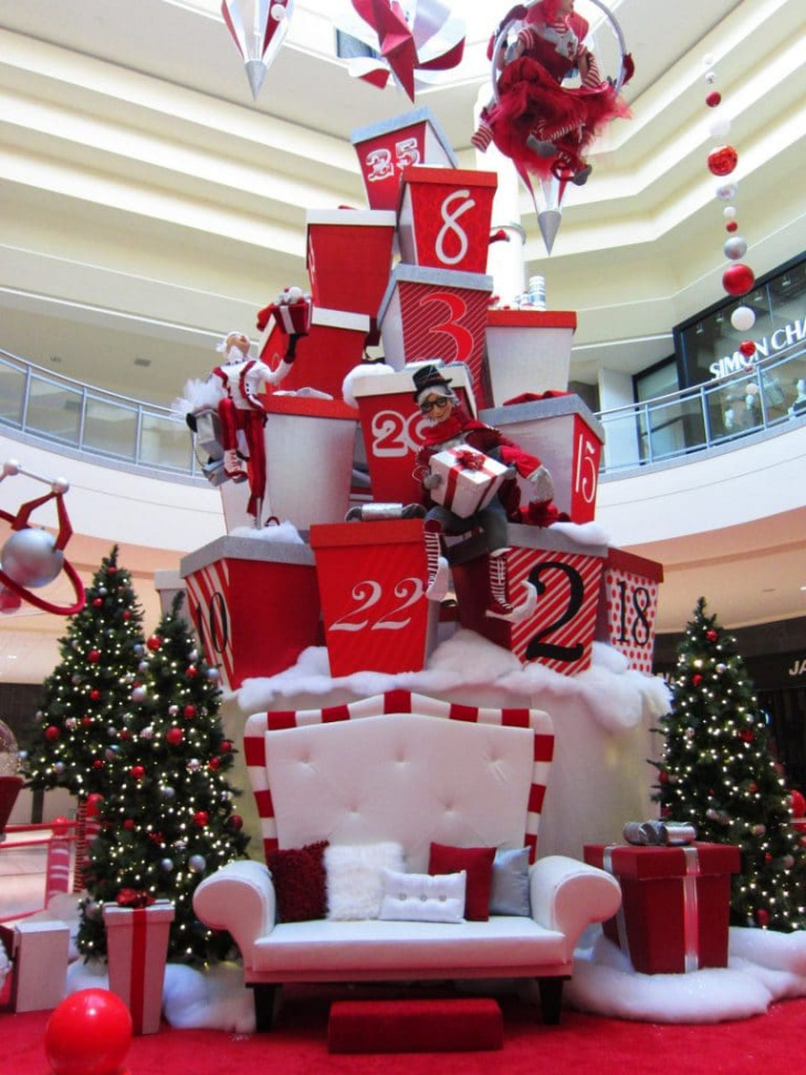 Mall Christmas Decoration  ISM Art & Design