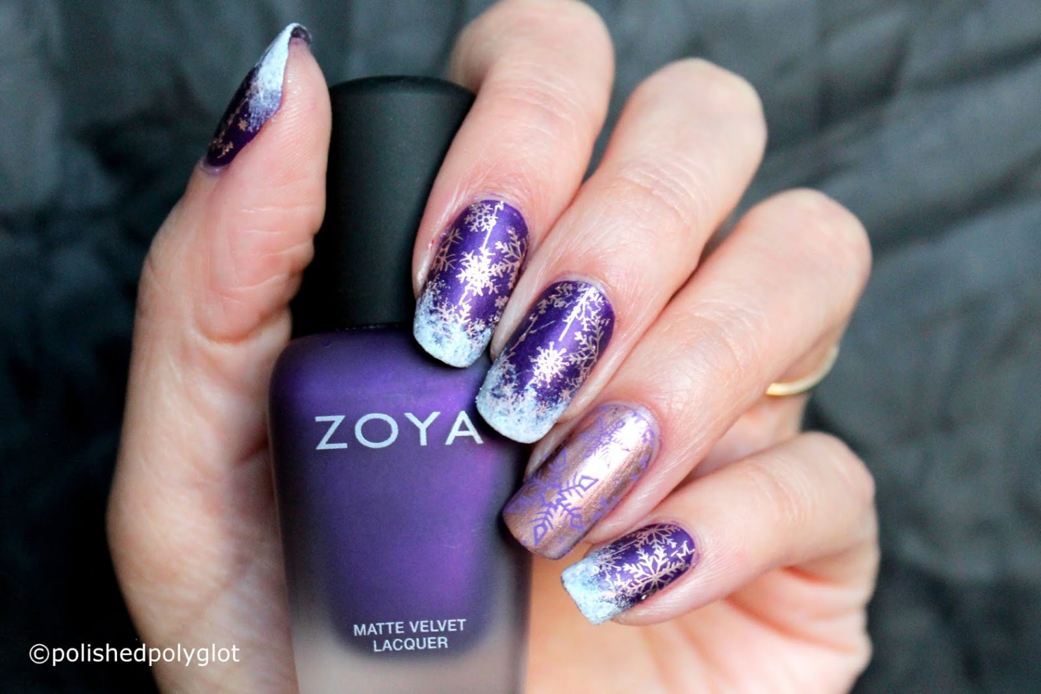 Nail Art │ Winter nail desing in Purple, Gold and White