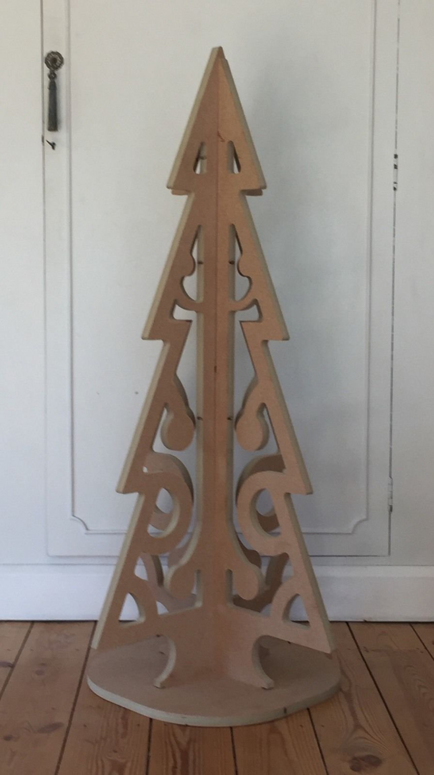 Old Farm Woodcraft Hand made  ft Christmas tree slots together ready to  paint or decorate very sturdy new