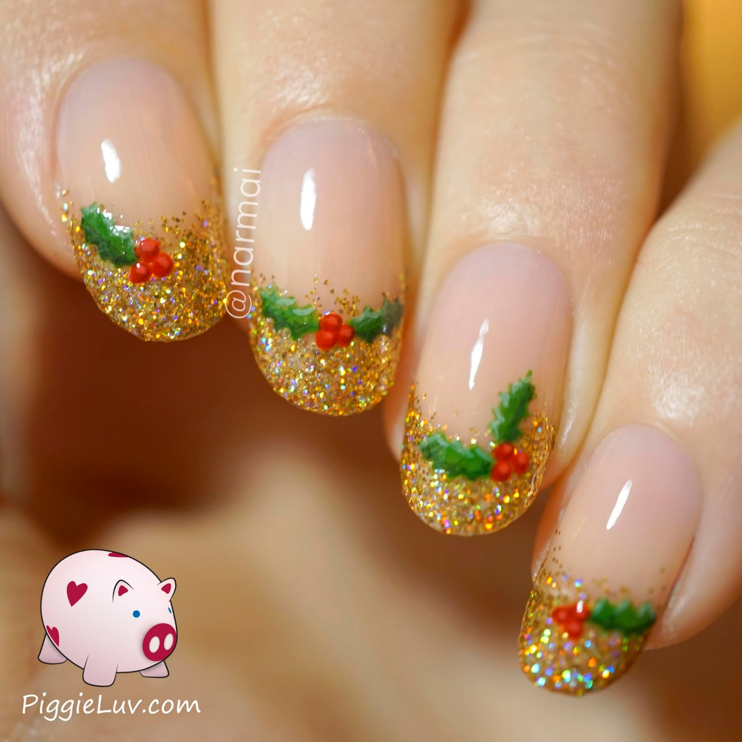 PiggieLuv: Christmas holly nail art