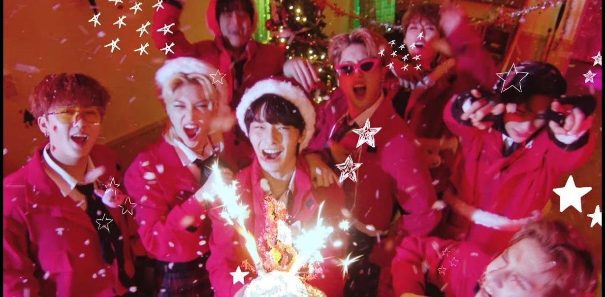 skz Christmas EveL  Christmas twitter headers, Christmas desktop