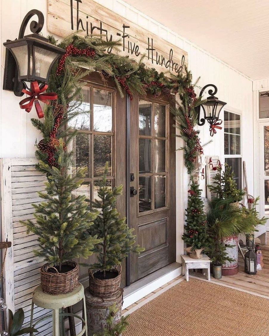 Stunning Outdoor Christmas Decorations To Make The Season