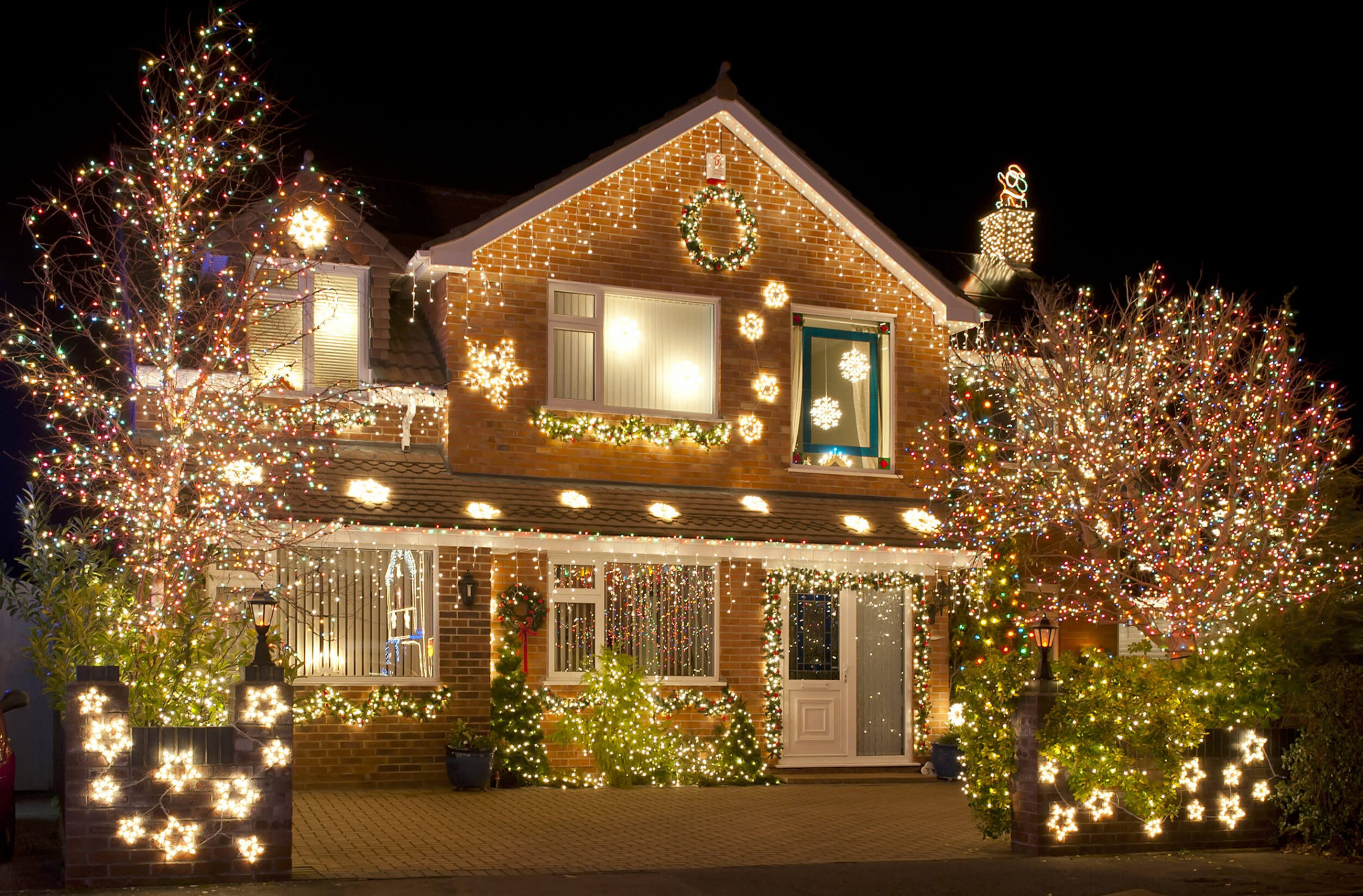 The Best Outdoor Holiday Decorating Ideas  Window World