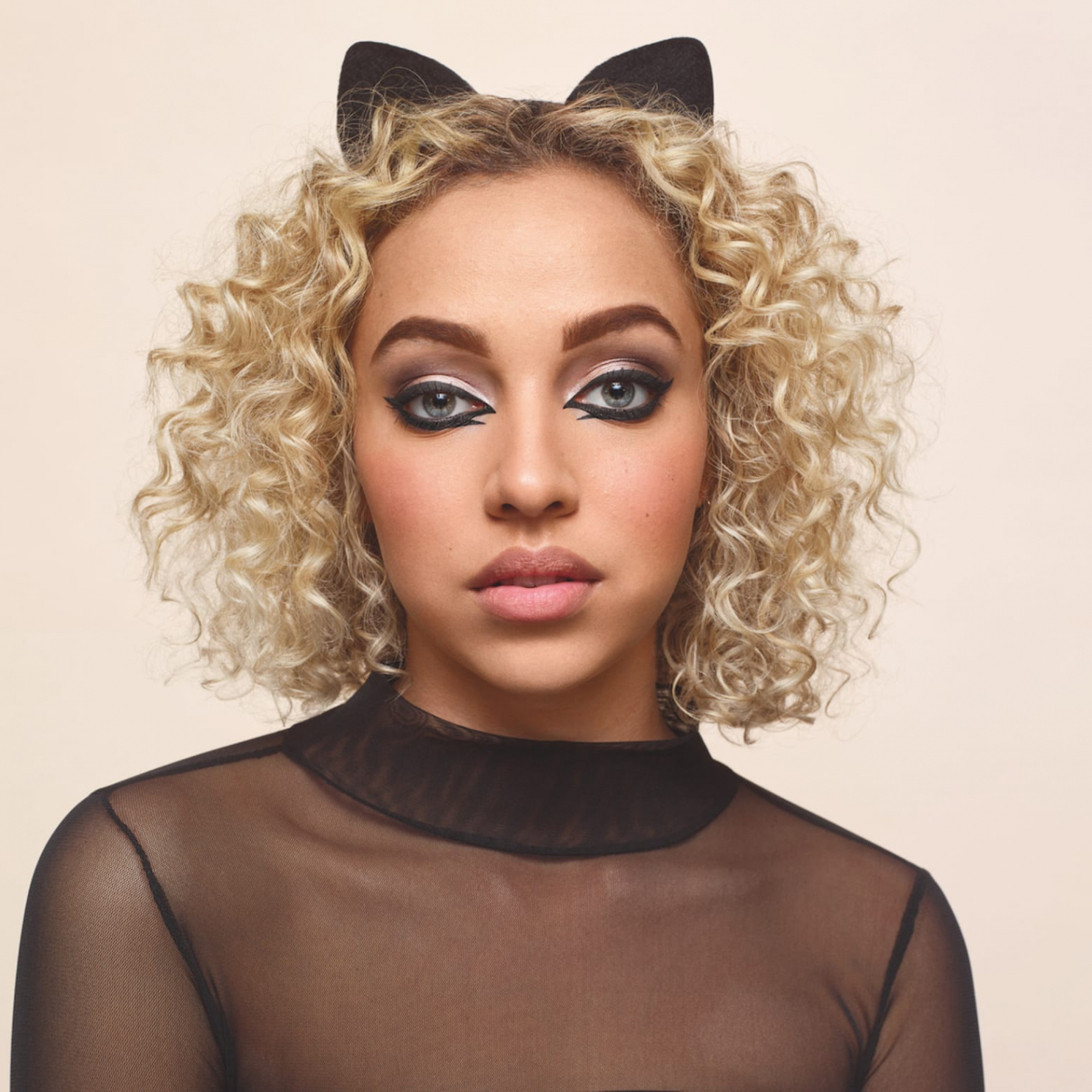 This Halloween Cat Makeup Look is So Easy  Rimmel London